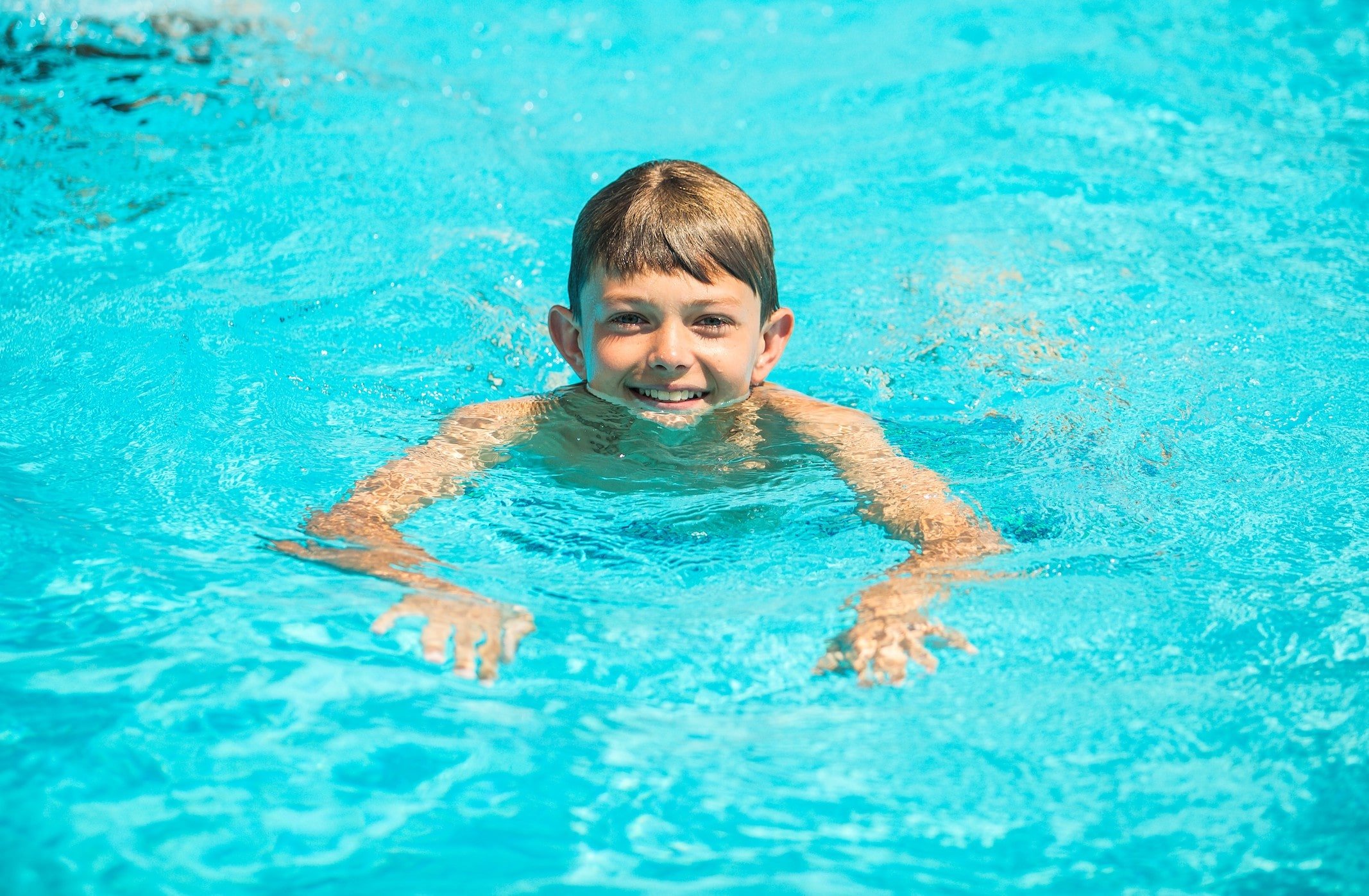 https://f.hubspotusercontent20.net/hubfs/6472924/LCC%20new%20site/images/activities-in-the-pool-kids-lancaster.jpg